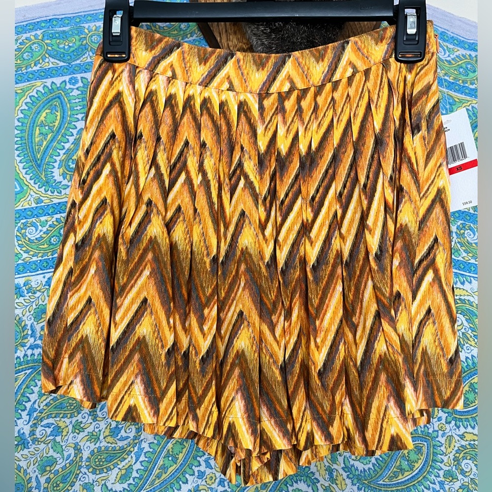 Jessica Simpson shorts NWT